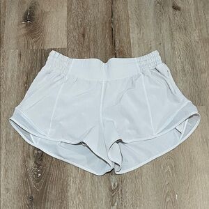 Lululemon Hotty Hot 2.5” Shorts